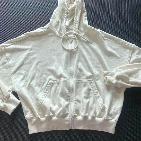 Fabletics Lightweight Terry Shrunken Hoodie size XL Colour: Cream/Graphic - Picture 11 of 13